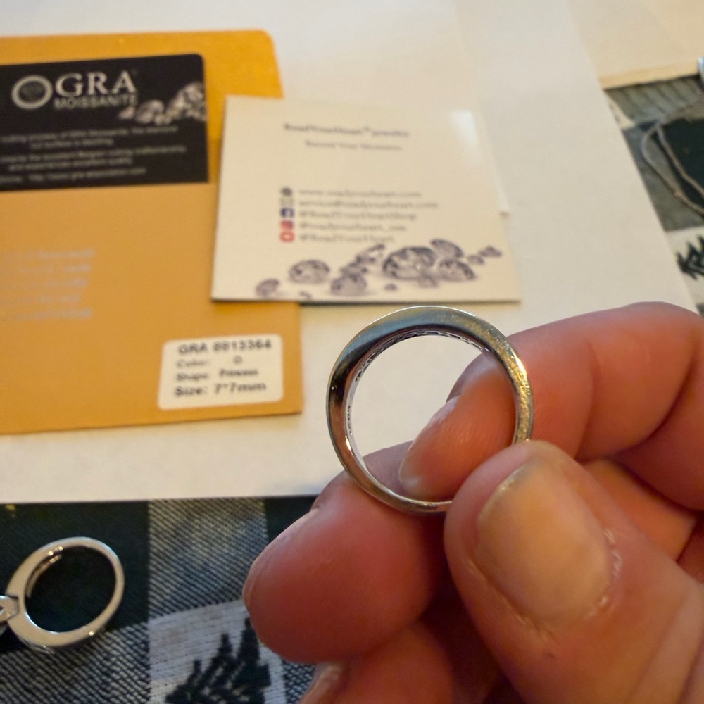 Elegant Silver Ring Set - Picture 3 of 16